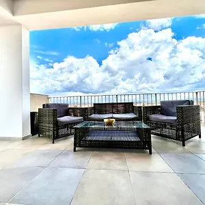 Nuova Casa , Càbras Italia